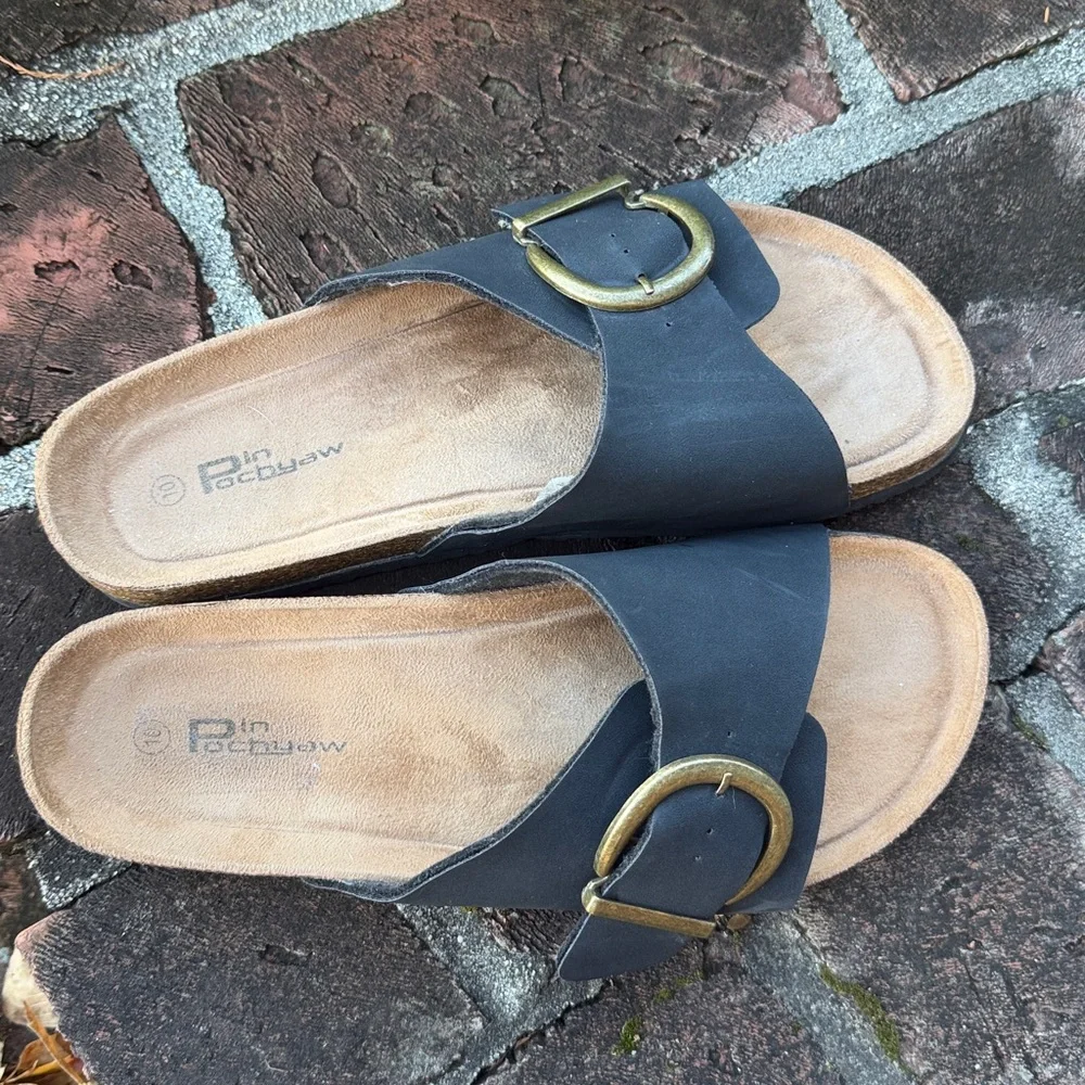 Pin Pochyaw Black Slide Sandals size 10 - Picture 2 of 6